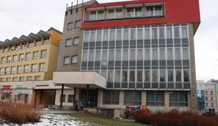 Školu pro zdravotníky čeká zateplení, zatím se připravuje projekt