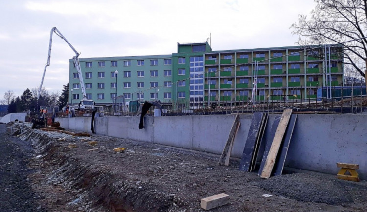 Výstavba protipovodňové ochrany Olomouce je v klíčové fázi. Podle vedení města probíhá bez problémů