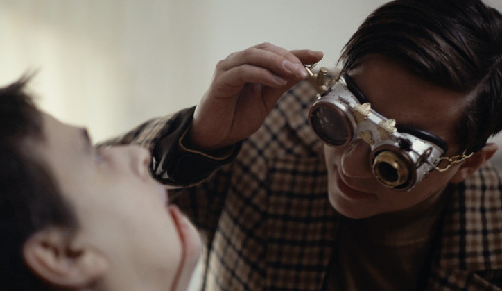 První díl Případů Jáchyma Semiše měl premiéru. Natáčel se ve Vlastivědném muzeu, na Kartouzce i v Čechách pod Kosířem