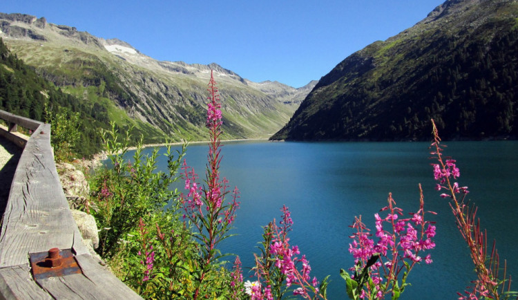POČASÍ NA SOBOTU: Obloha bude na začátku víkendu polojasná a povane mírný vítr