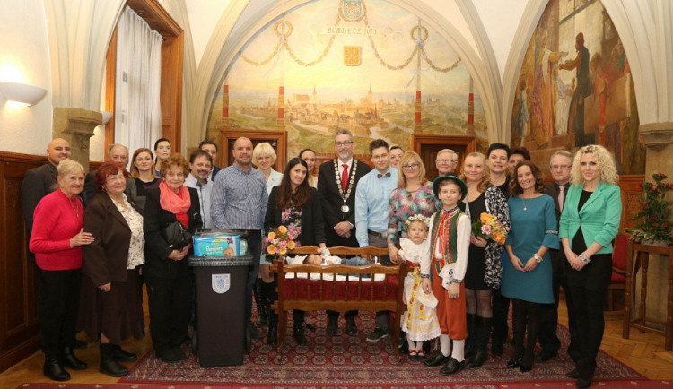 FOTO: Na radnici vítali prvního Olomoučánka letošního roku