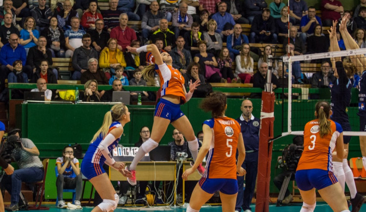 Volejbalistky Olomouce půjdou do play-off z prvního místa. Prostějov porazily 3:1
