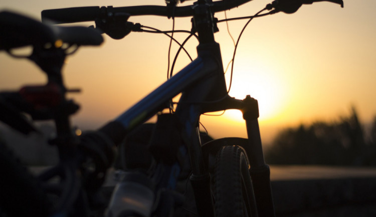 Cyklista se před jízdou posilnil deseti pivy. Policistům nadýchal přes tři promile