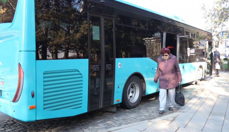 Zastávka v přerovské ulici Kabelíkova projde rekonstrukcí. Špatně se tam totiž zastavuje