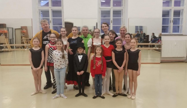 Malí tanečníci Baletního studia při Moravském divadle slaví úspěch. Kvalifikovali se na Mistrovství světa v Portugalsku.