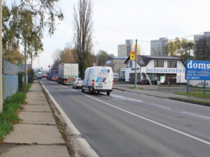 Přerov čeká dopravní kolaps, zakáže na Dlážce od neděle parkovat