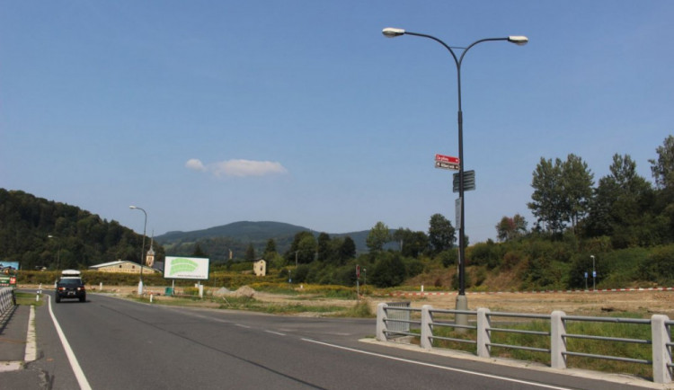 Výstavba Rejvízského chodníku omezí v Jeseníku provoz, doprava bude řízena kyvadlově