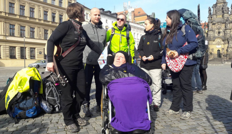 FOTO/VIDEO: Milan Langer vyrazil se skupinou nadšenců na pouť z Olomouce do Španělska