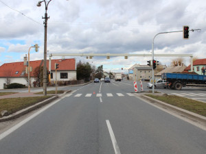 V Olomouci se v křižovatce srazila dvě nákladní auta. Oba řidiči tvrdí, že jeli na zelenou