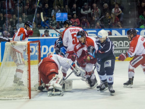 FOTOGALERIE: Indiáni vyhráli v Olomouci druhé utkání 3:2, Kohouti pojedou do Plzně za stavu série 2:2