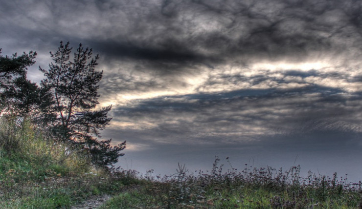 POČASÍ NA STŘEDU: Dnes bude oblačno, na horách zasněží