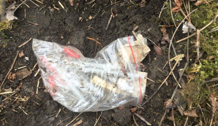 Injekční stříkačky byly nahlášeny Na Bystřičce i na autobusovém nádraží