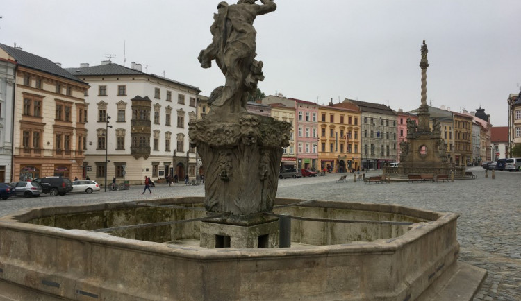 Za měsíc ožijí barokní kašny v Olomouci, Arionova kašna a pítka půjdou do provozu dříve