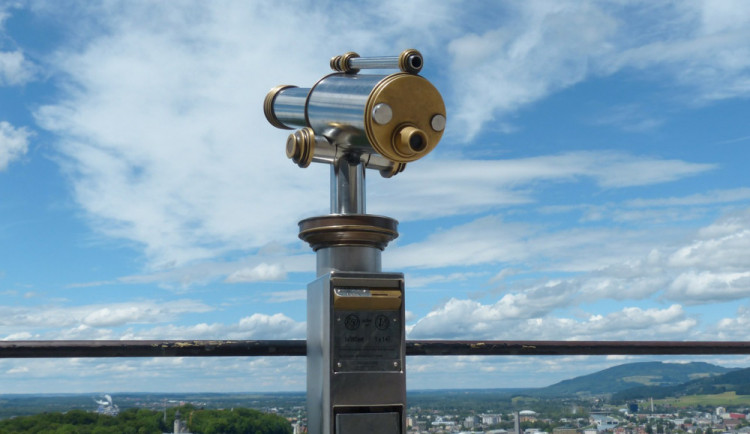 POČASÍ NA STŘEDU: Dnes bude vát mírný vítr a teploty dosáhnou až patnácti stupňů