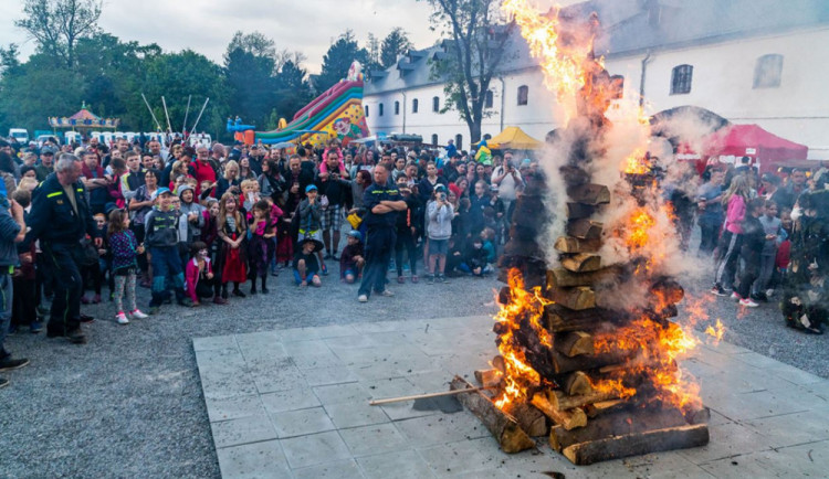 Jak pálit čarodějnice? Při porušení zákona o požární ochraně hrozí vysoká pokuta
