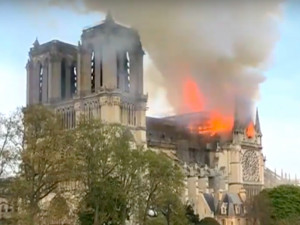 Muzeum umění se připojuje ke sbírce na obnovu katedrály Notre-Dame