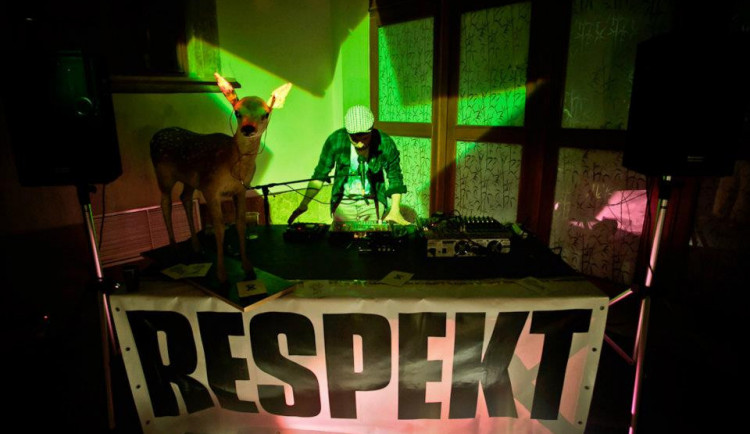 Academia Film Olomouc nezve jen na filmy, ale také na bohatý hudební program