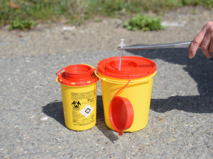 Strážníci řešili o víkendu pět nálezů stříkaček. Jehly se našly v ulicích Zikova nebo Stupkova