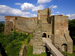 Helfštýn čeká od května další omezení, kvůli opravě cesty