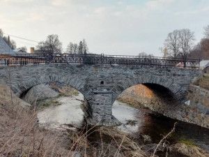 Bílý kámen na Libavé si včera nenechaly ujít tisíce návštěvníků