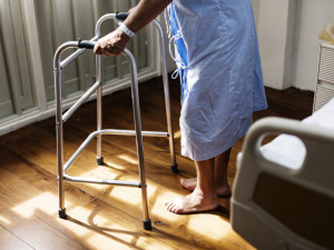 Specializovaná geriatrická ambulance pomáhá zvládnout potíže se stárnutím