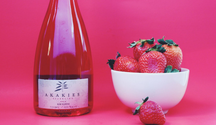 Recidivistu přepadla chuť na ovoce a víno. Z obchodu chtěl ukrást zboží za 150 korun