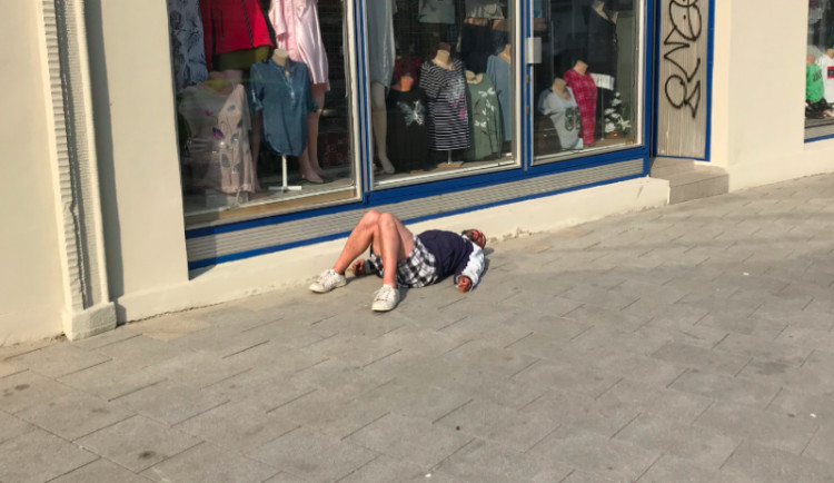 Student sociologie dělal výzkum mezi olomouckými bezdomovci. Někdo na něj zavolal policii