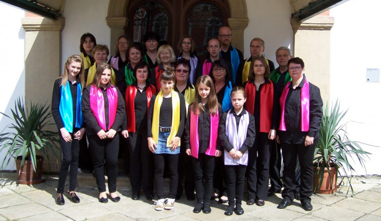 Na Moravskotřebovských arkádách vystoupí Kristína, Dalibor Janda i pěvecké sbory