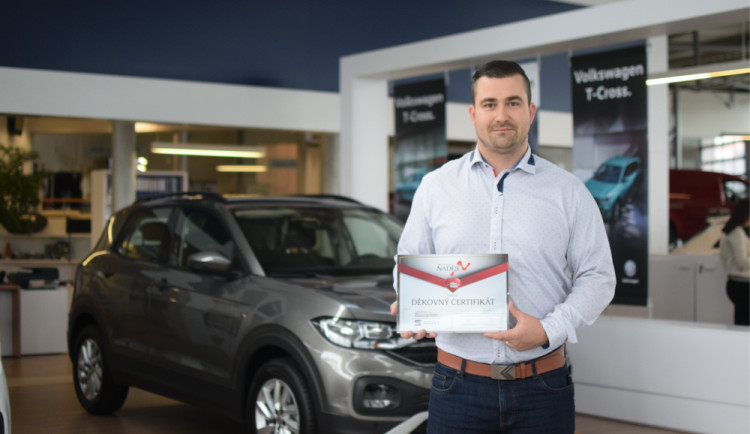 AutoCentrum Olomouc, to nejsou jen auta. Rádi pomůžeme těm, kteří to potřebují, říká Jiří Štreit, jednatel společnosti