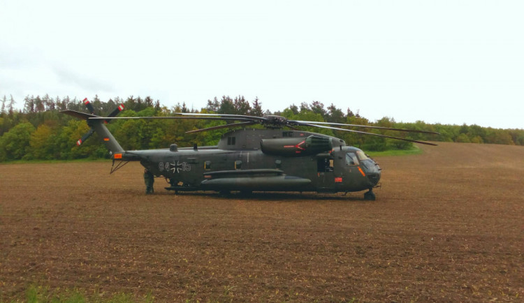 Na Prostějovsku musel kvůli bezpečnosti přistát vrtulník německé armády