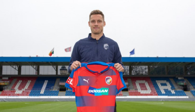 Lukáš Kalvach odchází ze Sigmy. V Plzni podepsal tříletou smlouvu