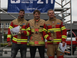 V Olomouci se soutěžilo o nejtvrdšího hasiče. Domácí Michal Přecechtěl ovládl svou kategorii