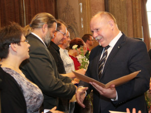 Zlaté kříže předal dárcům krve hejtman Olomouckého kraje