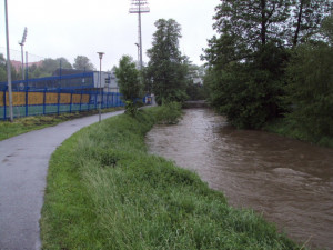 Meteorologové varují před vydatným deštěm, od středy platí povodňová pohotovost