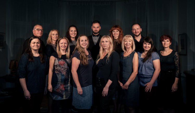 Komorní olomoucký sbor Conspirito zazpívá v Konviktu. Dojde současnou duchovní tvorbu i beatbox