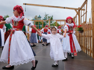 FOTO: O víkendu opět roztančila Přerov folklorní slavnost