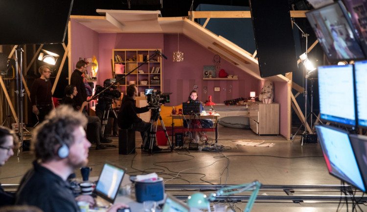 Klusákův film V síti bude mít předremiéru s tvůrci v Metropolu. Dostanou se na ni jen ti, kteří příspějí na Hithitu