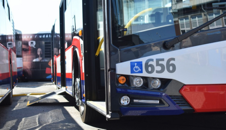 Autobusová linka č. 15 pojede kvůli asfaltování silnice jinudy