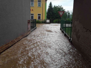 AKTUÁLNĚ: Olomoucký kraj zasáhly silné bouřky. Hasiči hlásí 120 výjezdů