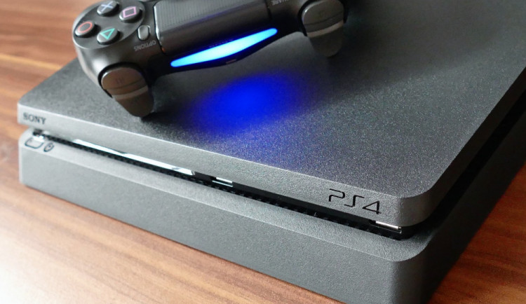 Kupující zaplatili zboží z internetu předem, ale Playstationu ani rybářských prutů se nedočkali