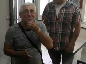 VIDEO: Policie pátrá po dvou zlodějích, kteří ukradli řetízky za 34 tisíc korun 