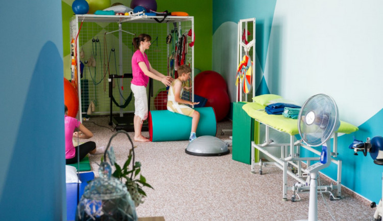Rodinám dětí s neurologickým onemocněním přispěje Olomoucký kraj na rehabilitaci