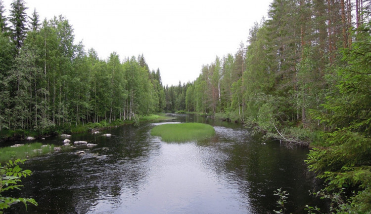 POČASÍ NA ÚTERÝ: Místy zaprší a bude polojasno až oblačno