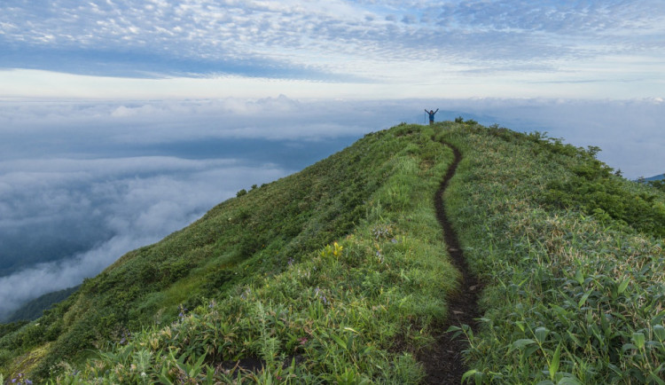 POČASÍ NA NEDĚLI: Na konci týdne bude polojasno, teploty kolem 25 stupňů