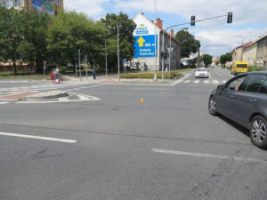 Policie žádá svědky o pomoc v objasnění dopravní nehody, při které naboural řidič náklaďáku a z místa nehody ujel