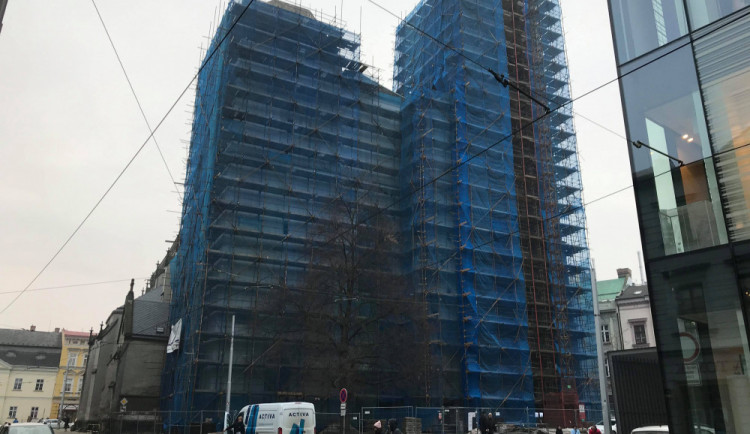 Chemici z Olomouce zkoumají vzorky kostela svatého Mořice, který prochází rekonstrukcí