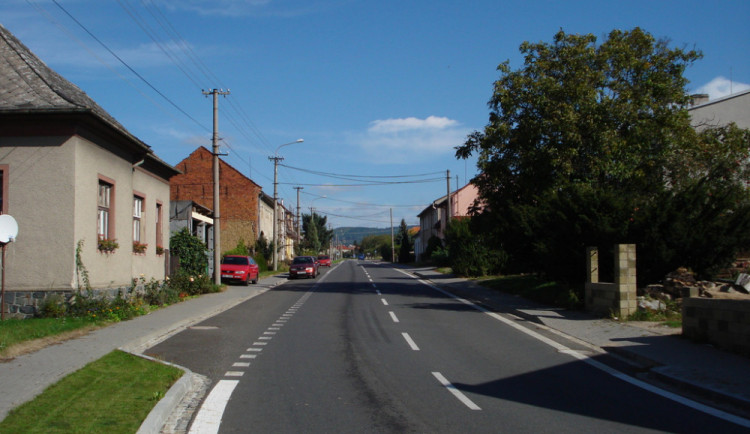 Včera byla zprovozněna opravená křižovatka u Tovéře