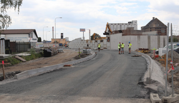 Po čtyřech měsících se otevře Polní ulice v Přerově. Průjezdná však bude jen v jednom směru