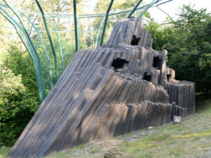 FOTO: Ve voliéře zvané Bábovka v Olomoucké zoo přibyly čedičové varhany