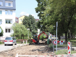 Technické služby v Přerově pracují na šesti stavbách. Místní se dočkají nových parkovacích míst, chodníků a cyklostezek